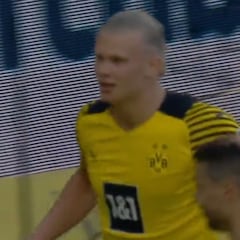 Esto es lo que te da Haaland si te lo traes: marca goles hasta sin querer