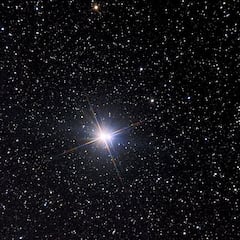 Albireo, la estrella que ‘cambia de color’: ¿dónde se sitúa y qué significa su nombre?