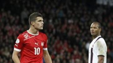 <b>PARTIDO DIFÍCIL. </b>Fernández Borbalán, en el Suiza-Noruega.