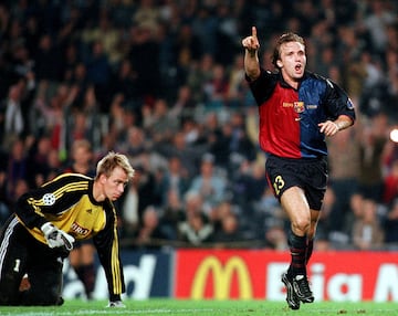 FC Barcelona: 1998-2001
PSV: 1993-98