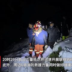 Concluye el rescate de las 900 personas atrapadas en la cara tibetana del Everest