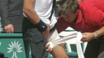 <b>ABDUCTOR IZQUIERDO</b>. Carlos Moyà se retiró del encuentro a causa de unas molestias en su abductor izquierdo.