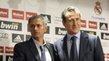 Mourinho y Valdano, en imagen de archivo.