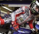 Jorge Lorenzo domina una jornada descafeinada