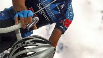 <b>A POR LA CUARTA VUELTA</b>. El ciclista bejarano Roberto Heras buscará su cuarto triunfo en la Vuelta ciclista a España, como jefe de filas del equipo Liberty Seguros que dirige Manolo Sáiz.