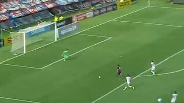 Si con 14 años ya define así ante el eterno rival, aquí hay crack para rato: el primer gol de Ovelar