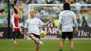 Pablo García, en el calentamiento del derbi.