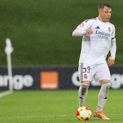 Arbeloa abre la puerta a Leiva