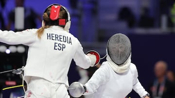 Paris 2024 Olympics - Modern Pentathlon - Women's Fencing Ranking Round - North Paris Arena, Villepinte, France - August 08, 2024. Misaki Uchida of Japan in action against Laura Heredia of Spain REUTERS/Zohra Bensemra