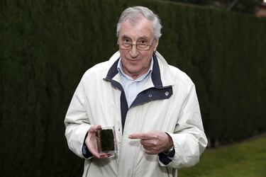 Llegó al Atlético de Madrid procedente del Corinthians brasileño. En el conjunto rojiblanco estuvo diez años.