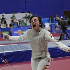 Marina García plata, Luis Domínguez y Carmen Weiler bronce en natación