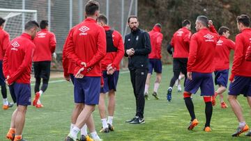 Pablo Machín dirige un entrenamiento del Girona.