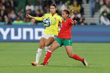 Perth (Australia), 03/08/2023.- Ibtissam Jraidi (R) of Morocco and Lorena Bedoya Durango of Colombia vie for the ball during the FIFA Women's World Cup 2023 soccer match between Morocco and Colombia at Perth Rectangular Stadium in Perth, Australia, 03 August 2023. (Mundial de Fútbol, Marruecos) EFE/EPA/RICHARD WAINWRIGHT EDITORIAL USE ONLY AUSTRALIA AND NEW ZEALAND OUT
