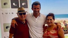 Imagen de Luis Figo junto a sus padres.