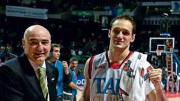 <b>CAÑONERO. </b>Rako celebra el pase a la final.