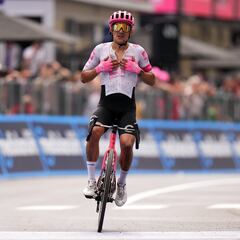 Carapaz renuncia a La Vuelta para centrarse en los Mundiales