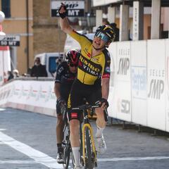 Vingegaard, nuevo líder tras batir a Sosa en Sogliano al Rubicone