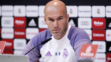 Zidane: "Si yo fuera James, no me iría del Real Madrid..."