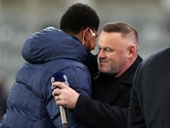 Wayne Rooney is convinced that his former teammate is the right man for the job on the Manchester United touchline after another Red Devil’s win on Sunday.