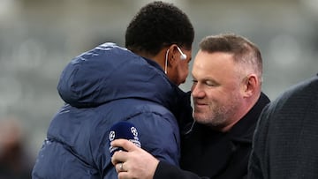 Manchester United great Wayne Rooney took to his podcast after a shocking weekend in the Premier League and previewed this weekend’s City Arsenal game.