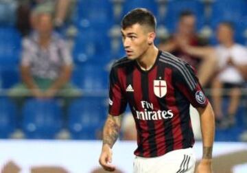 Alessio Romagnoli pasó de Roman a Milan por 25 millones de euros, estando avaluado en 12.7 millones. Es decir, 12.3 millones de más.