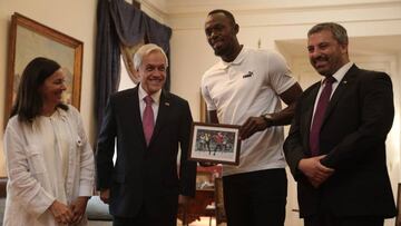 Insólito: Piñera se fotografío con Bolt y su propio meme