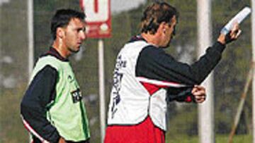 <B>LA ALTERNATIVA</B>. El técnico rojiblanco Antonio Maceda dará la alternativa a Migue, quien será titular en el choque ante el Tenerife.
