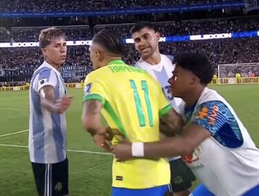 Los memes no tienen piedad con Raphinha tras el Superclásico