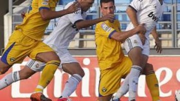 <b>A PUNTO. </b>Denis, que fue convocado por Rusia, jugó ayer.