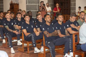 Viera y Vitolo, en primera fila durante el acto de este mediodía. 