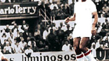 Pedro Berruezo, jugando con el Sevilla.