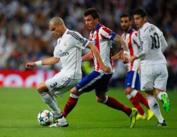 Seguimiento a James en el derbi madrileño por Champions