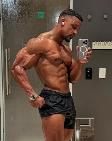 Tras trabajar como entrenador 'fitness' decidió dedicarse íntegramente a su transformación física.