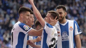 Jugadores del Espanyol celebran un gol