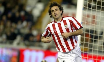 Ezquerro, exjugador del Athletic, durante un partido entre Valencia y Athletic.