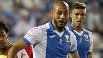 Amrabat mientras disputa un partido contra el Girona.