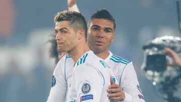 Cristiano Ronaldo y Casemiro durante un partido de la Champions League.
