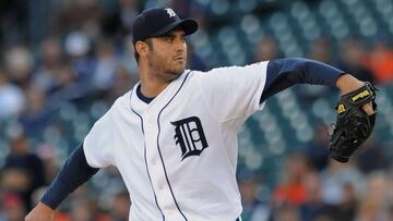El exlanzador de los Tigers hace un llamado para que la oficina de Grandes Ligas le reconozca en vida su hazaña de una década atrás.