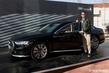 Audi ha hecho entrega hoy de los nuevos coches oficiales a la primera plantilla del Real Madrid. Sergio Ramos.