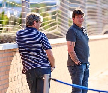 Txema Indias (de espaldas) y Antonio Acosta (de cara) durante un partido de pretemporada del Leganés. 