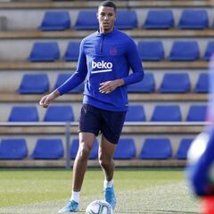 Mbuyamba pide irse del Barcelona y el Madrid pregunta por él