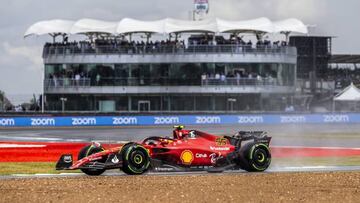 SILVERSTONE - Carlos Sainz (55) with the Ferrari during 1st practice session leading up to the F1 Grand Prix of Great Britain at Silverstone on July 1, 2022 in Silverstone, England. REMKO DE WAAL (Photo by ANP via Getty Images)