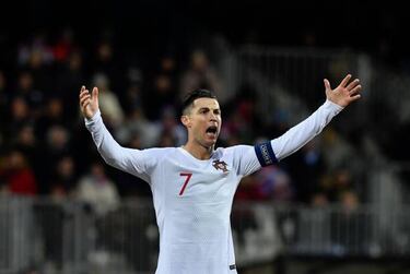 Sarri rules Cristiano Ronaldo out of Atalanta clash
