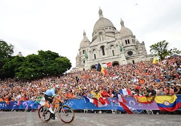 Remco Evenepoel, ante la basílica del Sagrado Corazón.