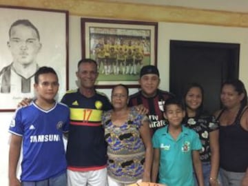 En Puerto Colombia no se habla sino de Carlos Bacca. En la casa de los Bacca se destacan sus logros.