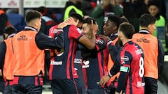 Gianluca Gaetano celebra su gol con Yerry Mina