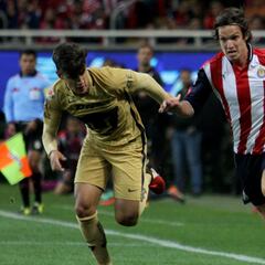 Los jugadores que han vestido las playeras de Pumas y Chivas