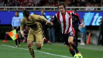 Los jugadores que han vestido las playeras de Pumas y Chivas