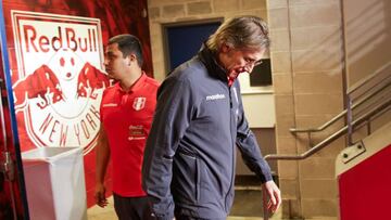 Perux92s Coach Ricardo Gareca walks to the field before a friendly match against Ecuador at the Red Bull Arena in Harrison, New Jersey on September 5, 2019. (Photo by Kena Betancur / AFP)