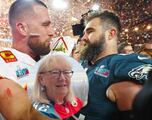 Las dos caras de la moneda para la Familia Kelce: De la felicidad con Travis a la resiliencia con Jason